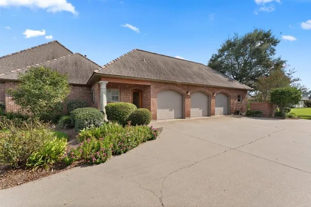 $515,000 | 5930 Blue Sage Road, Lake Charles, LA 70605