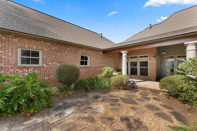 $515,000 | 5930 Blue Sage Road, Lake Charles, LA 70605