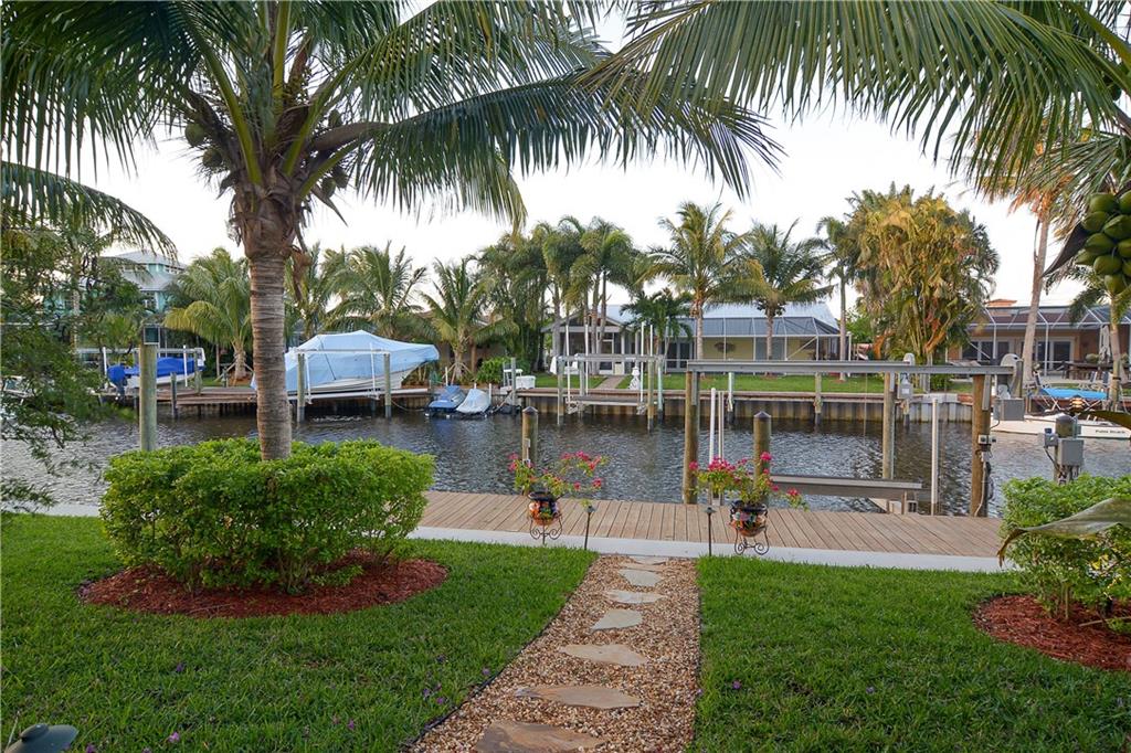 1589 Southwest Dyer Point Road Palm City, FL 34990 - Photo 3 of 29 Gallery Image 3