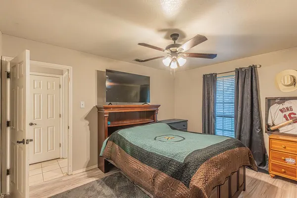 $369,000 | 614 Overhill Road, Granbury, TX 76048