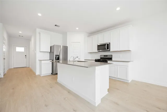 $2,300 | 31622 Farlam Farms Trail, Fulshear, TX 77441