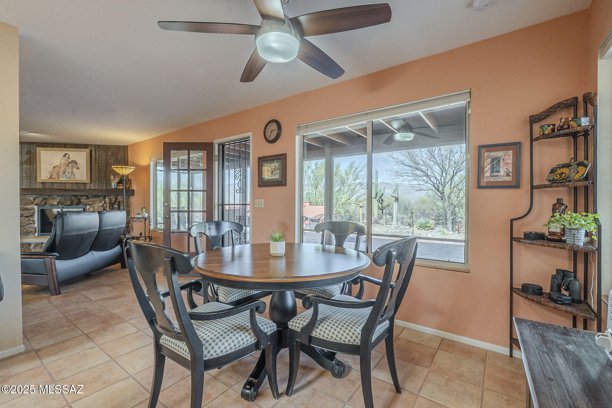 675 North Freeman Road Tucson, AZ 85748 - Photo 12 of 32 Breakfast nook