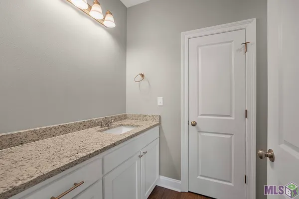 $189,900 | 33260 La Highway, Unit 10D, Denham Springs, LA 70706