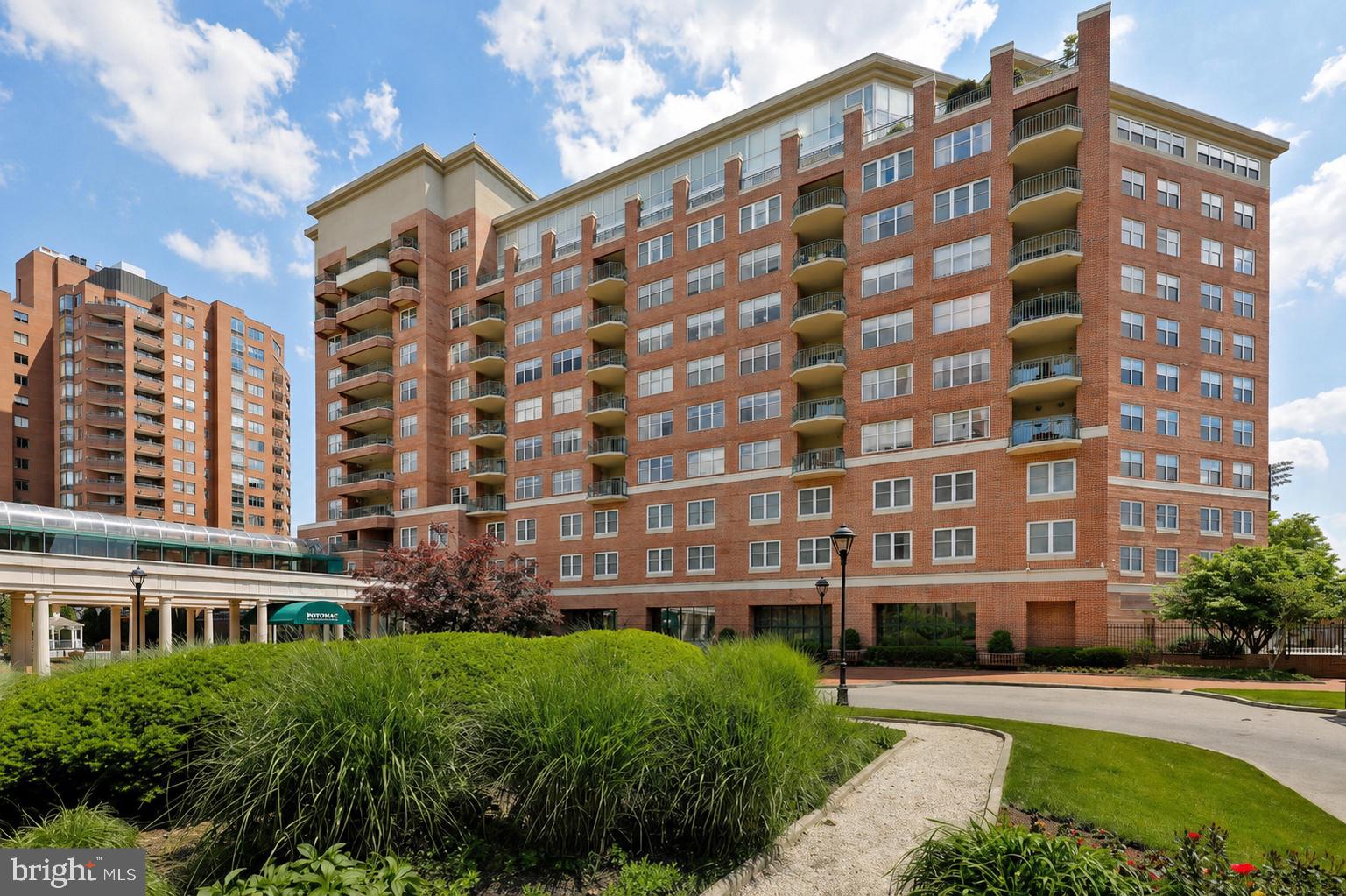 3801 Canterbury Road, Unit 912 Baltimore, MD 21218 - Photo 2 of 10