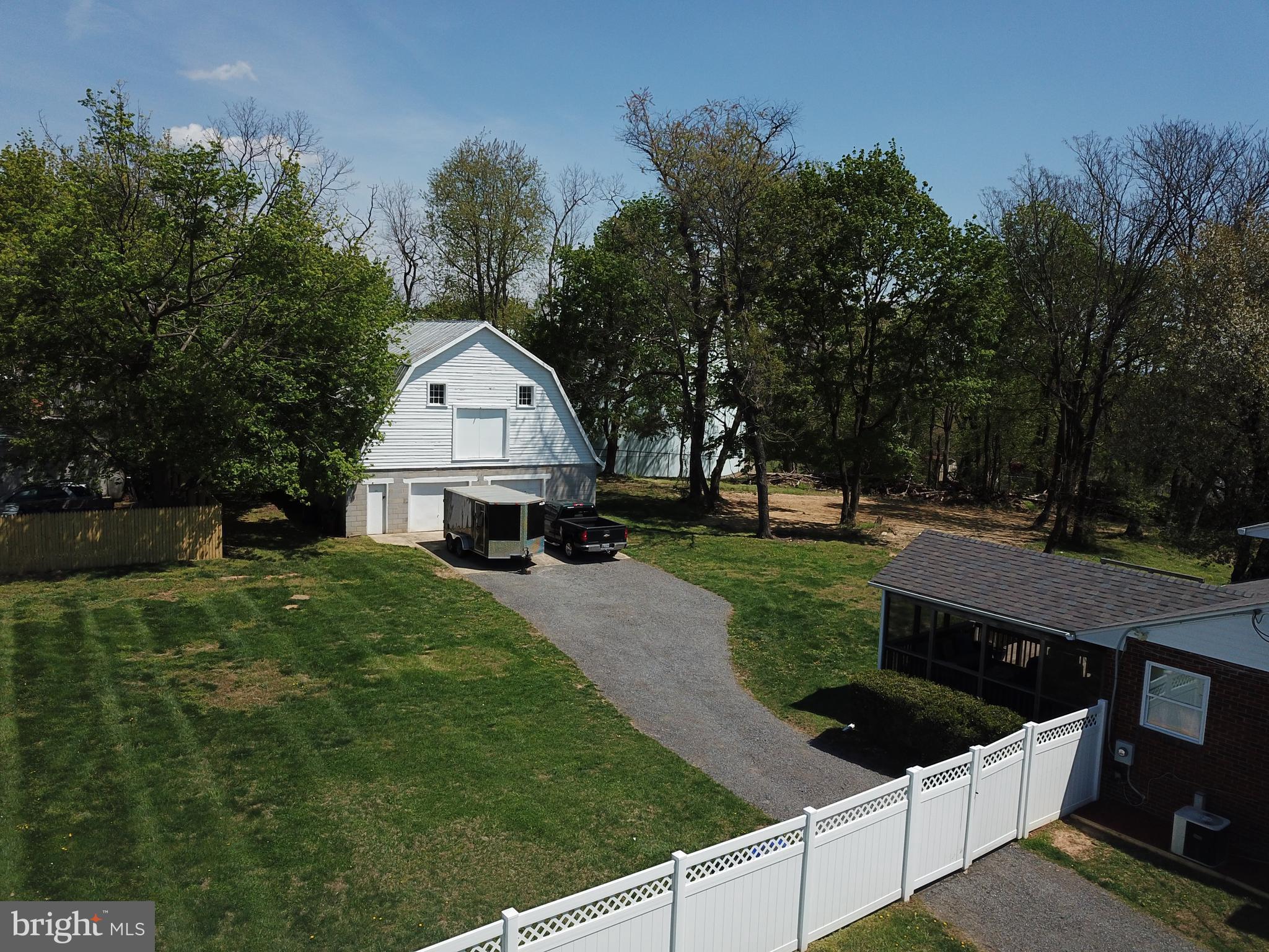 24131 Kings Valley Road Damascus, MD 20872 - Photo 5 of 102 Gallery Image 5