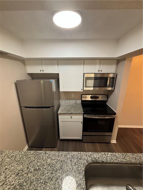 810 Northwest Fork Road Stuart, FL 34994 - Photo 3 of 21 Gallery Image 3