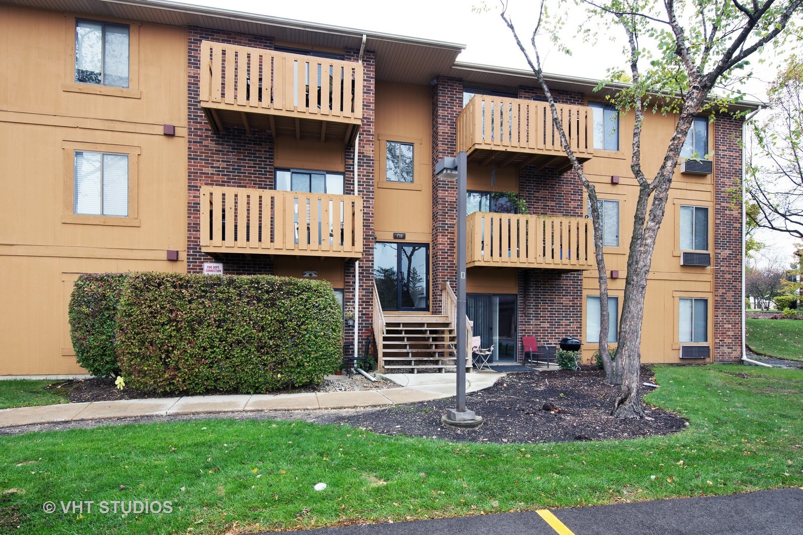 718 Rodenburg Road, Unit 206 Roselle, IL 60172 - Photo 8 of 12