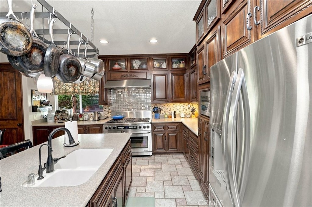 12563 Avocado Way Riverside, CA 92503 - Photo 26 of 72 Gallery Image 26