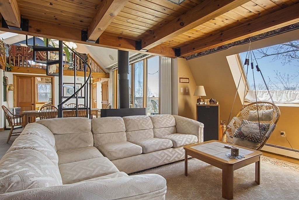 178 Wallace Hill Road Townsend, MA 01469 - Photo 11 of 42 a living room with furniture