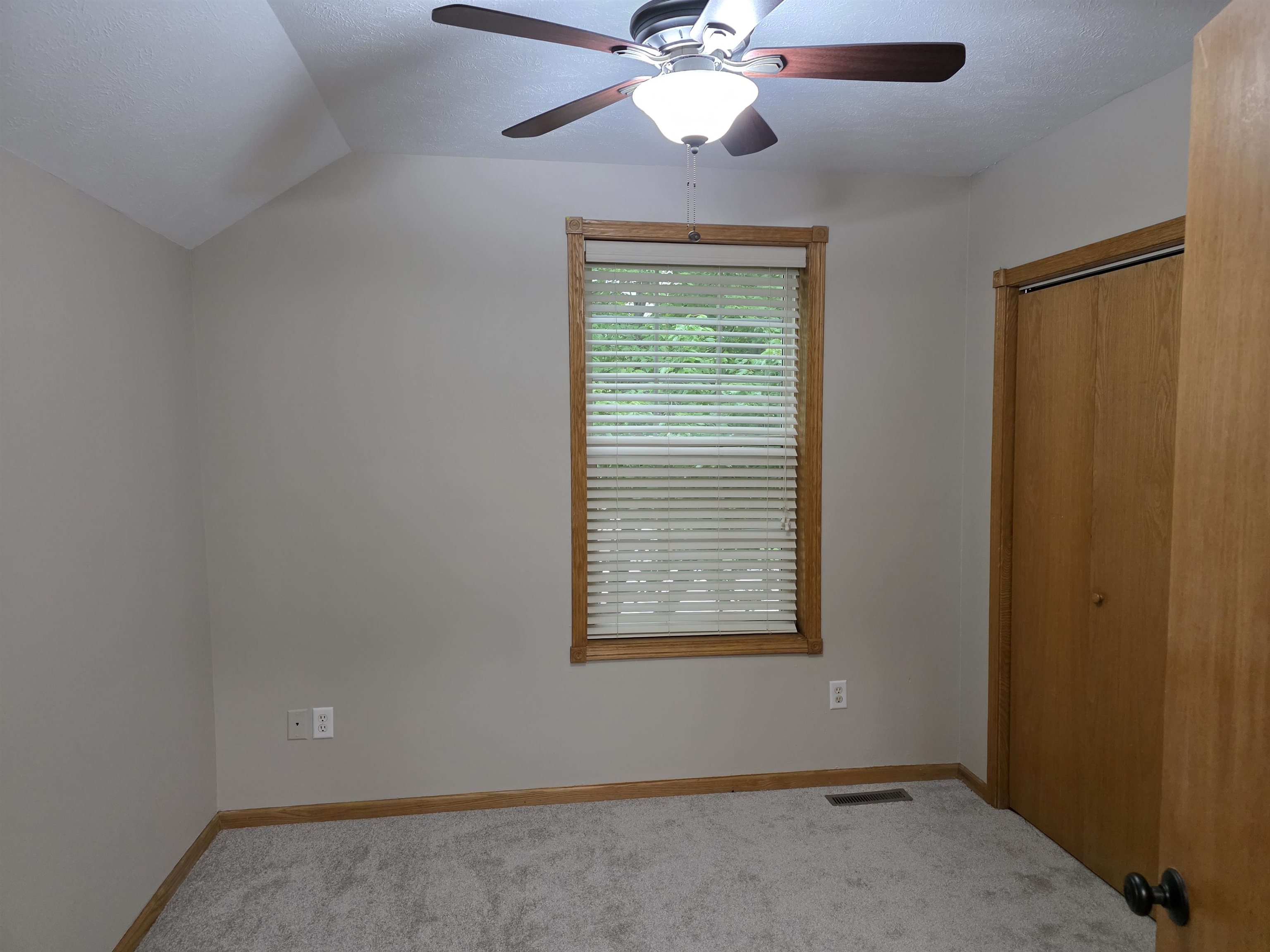 2221 Alongi Lane Beloit, WI 53511 - Photo 21 of 33