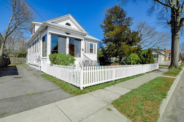 $449,900 | 48 Elm Avenue, Fairhaven, MA 02719