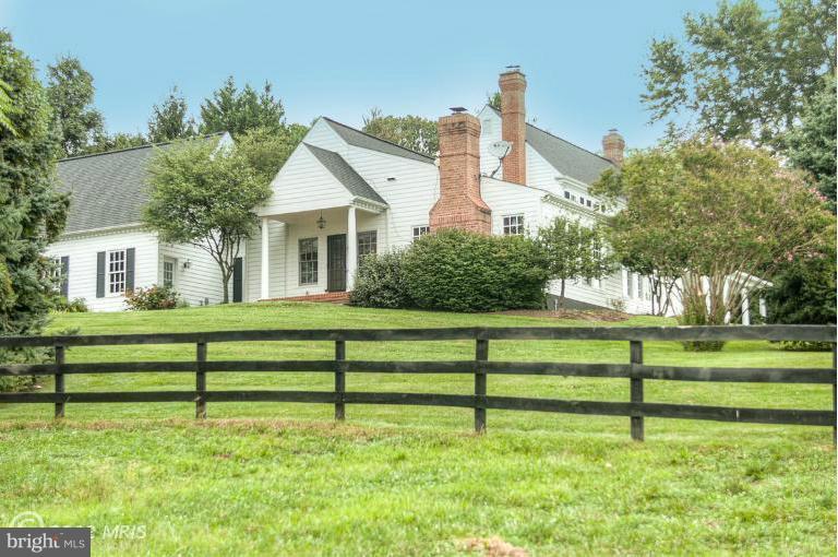 17368 Dry Mill Road Leesburg, VA 20175 - Photo 23 of 30 Exterior (Rear)