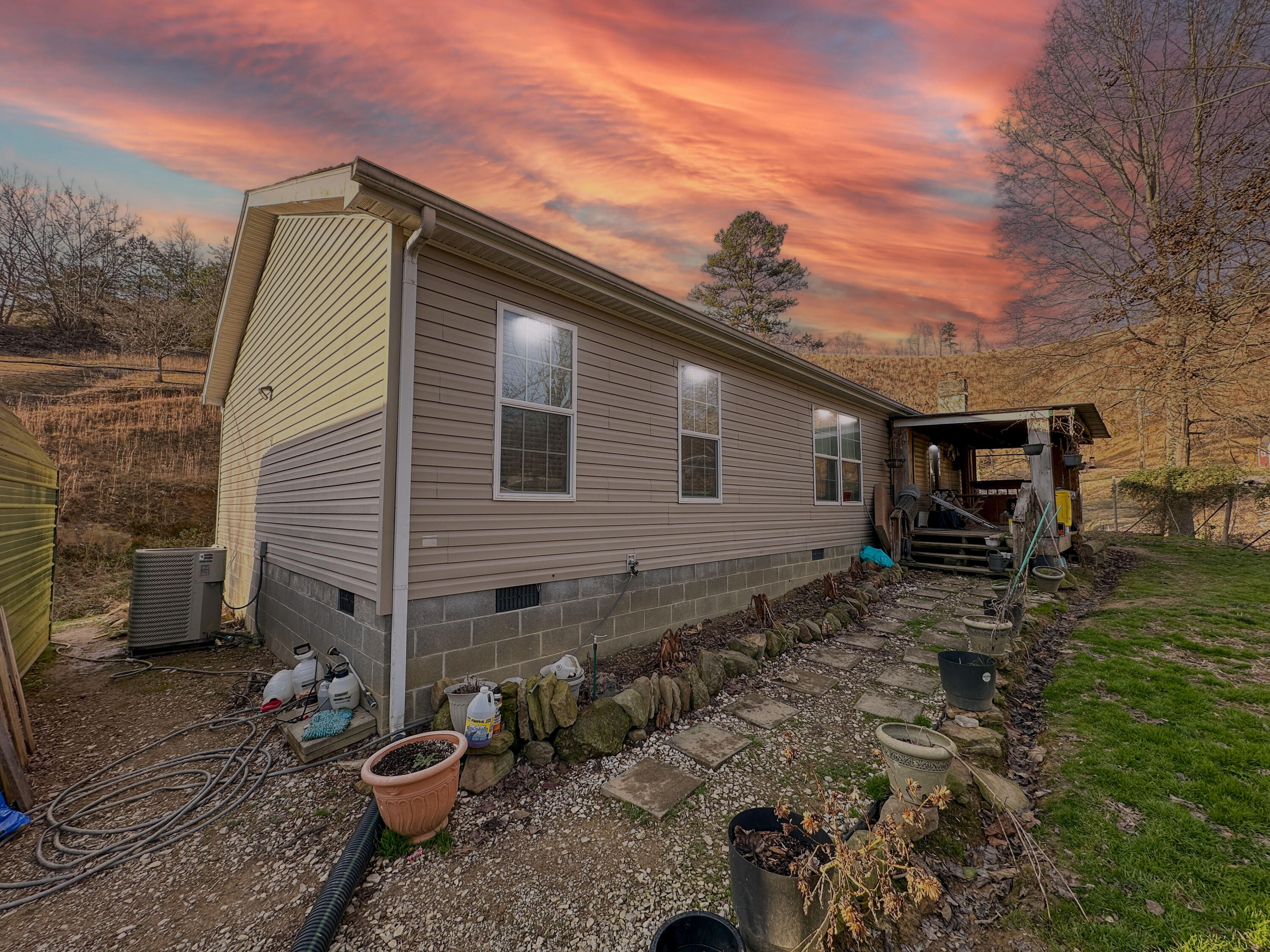 52 Coon Ridge Drive Cannon, KY 40923 - Photo 1 of 51 1000051765
