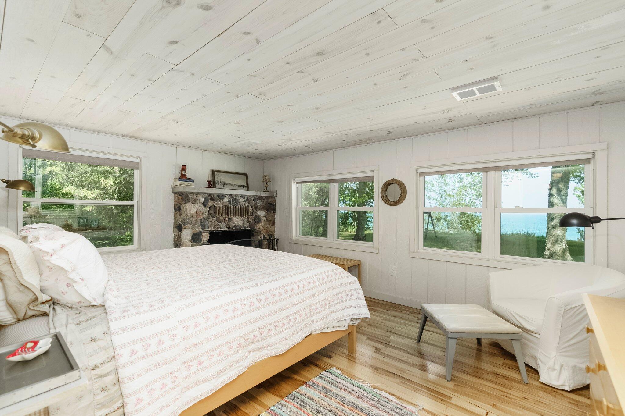 2821 Lakeshore Road Applegate, MI 48401 - Photo 33 of 54 52-web-or-mls-Interiors (30 of 35)