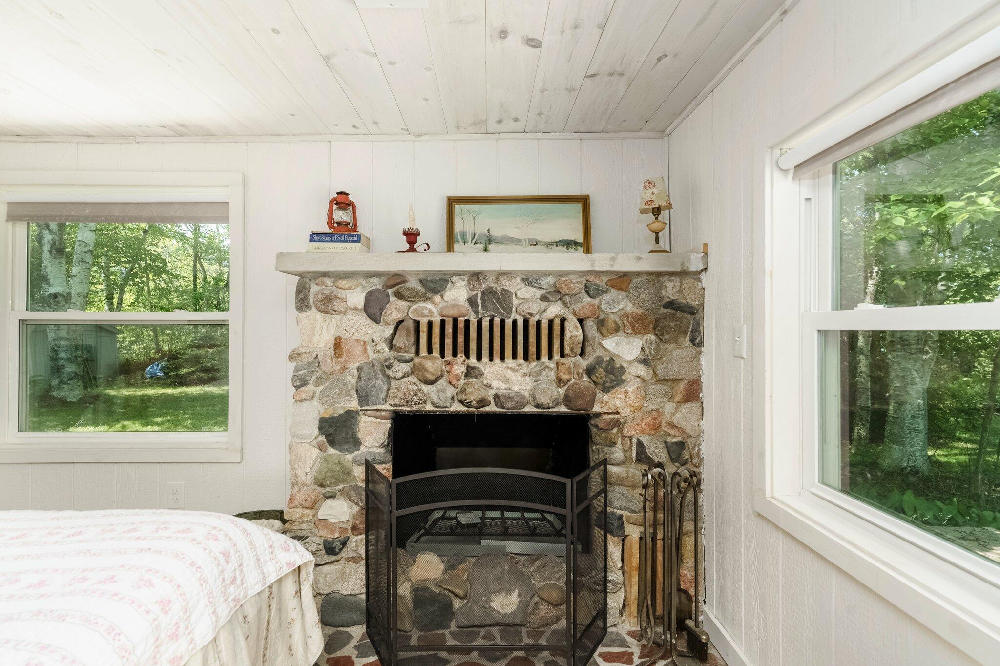 2821 Lakeshore Road Applegate, MI 48401 - Photo 35 of 54 54-web-or-mls-Interiors (32 of 35)
