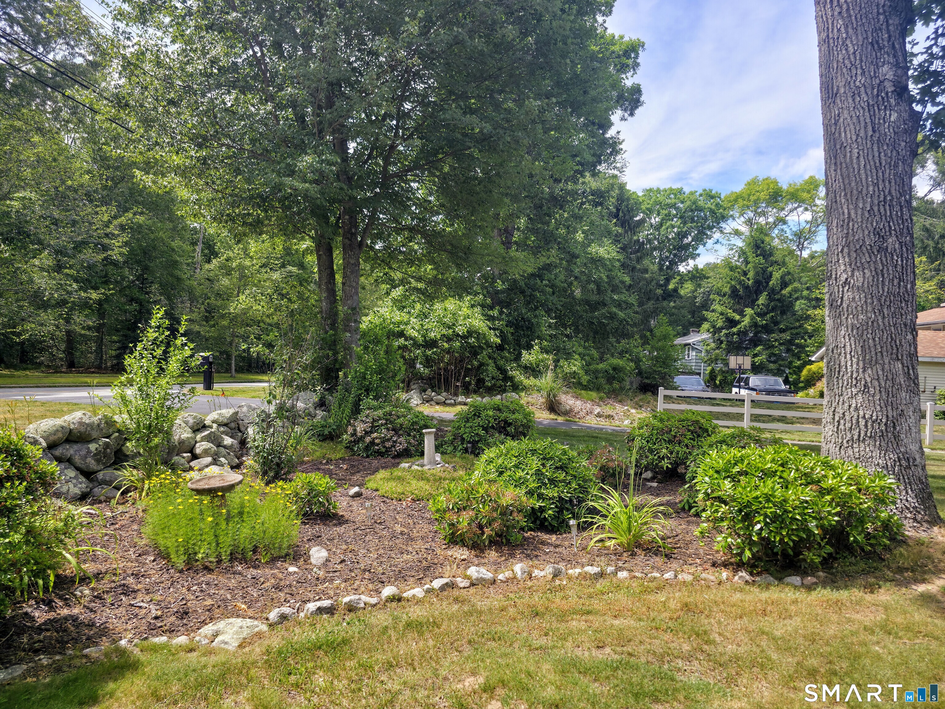 279 Gales Ferry Road Groton, CT 06340 - Photo 5 of 32 Looking out at the front yard