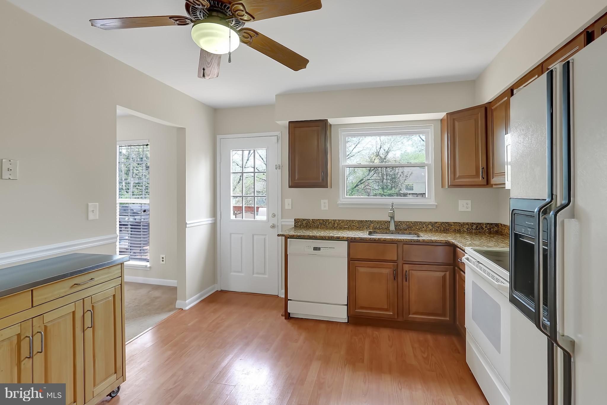 311 Timber Grove Road Owings Mills, MD 21117 - Photo 7 of 17 Tons of Counterspace