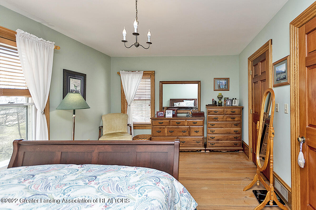 5694 South Dewitt Road St. Johns, MI 48879 - Photo 25 of 33 24