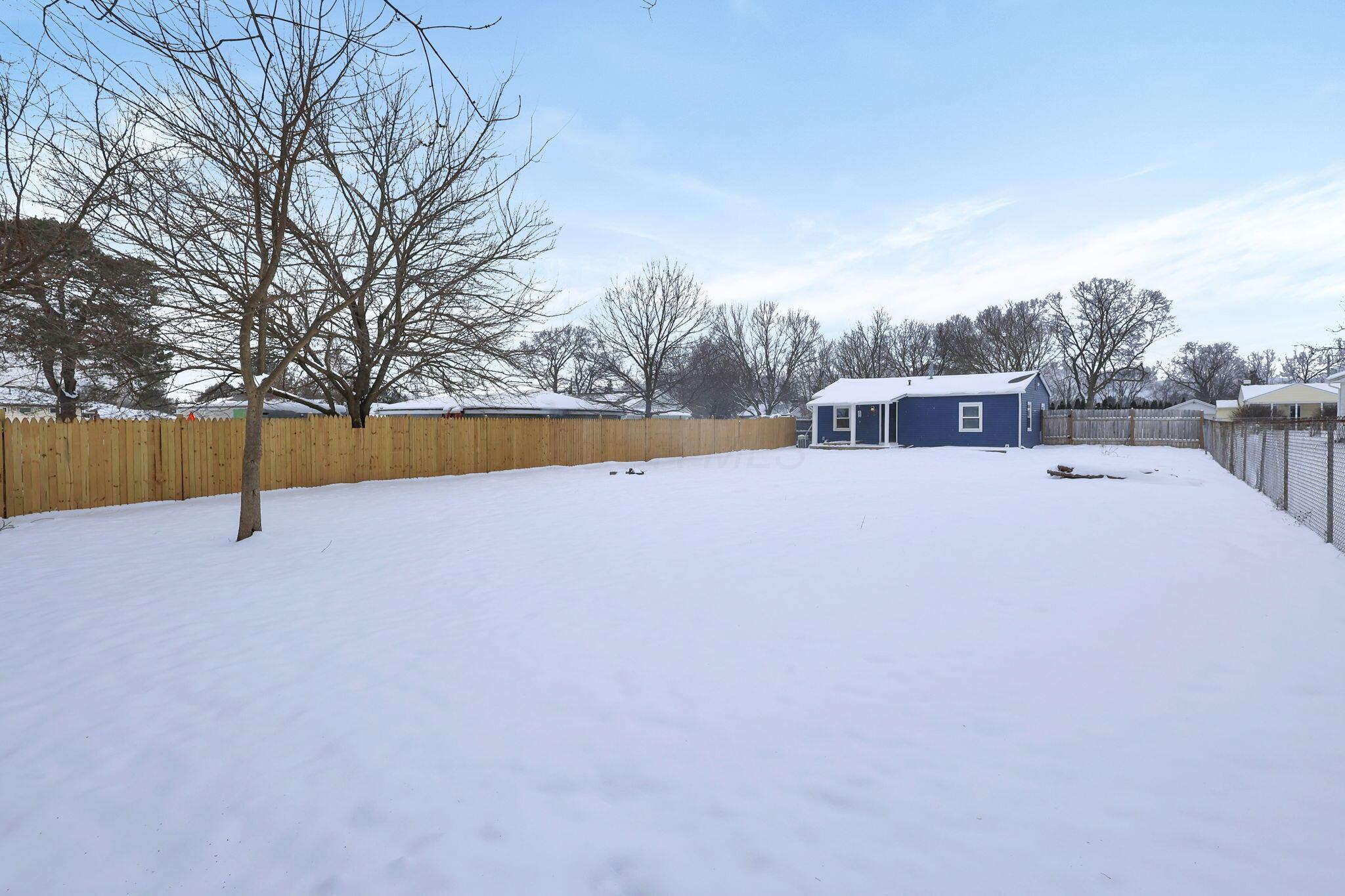 437 Stockbridge Road Columbus, OH 43207 - Photo 33 of 35 37-web-or-mls-G02A9884 (9)