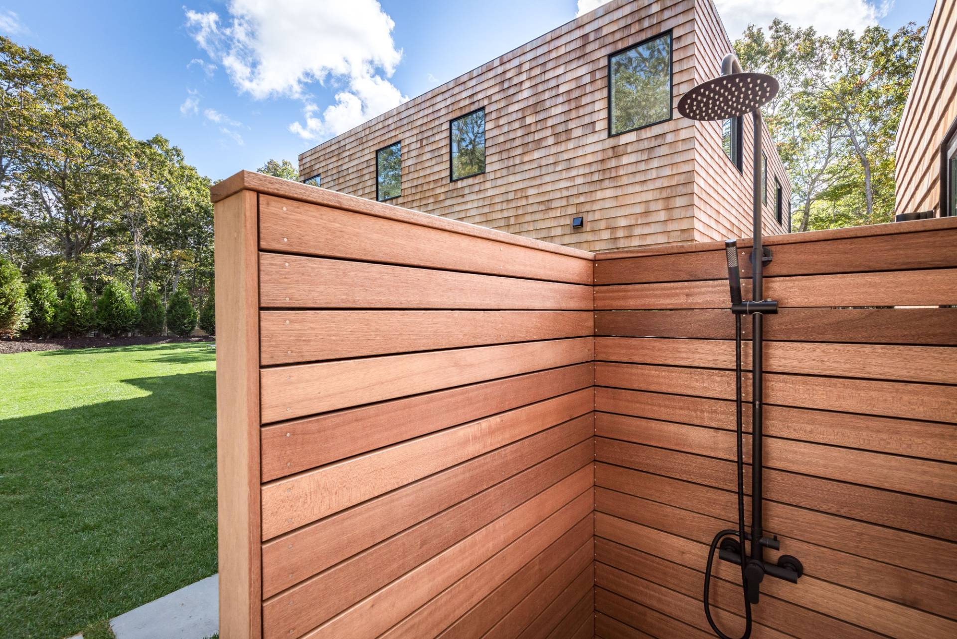 2 Semaphore Road East Hampton, NY 11937 - Photo 33 of 37 a backyard of a house