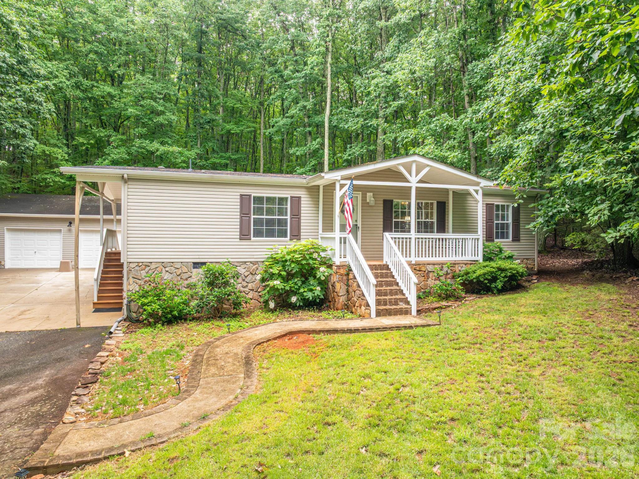 5043 Pebble Stone Road Maiden, NC 28650 - Photo 5 of 43