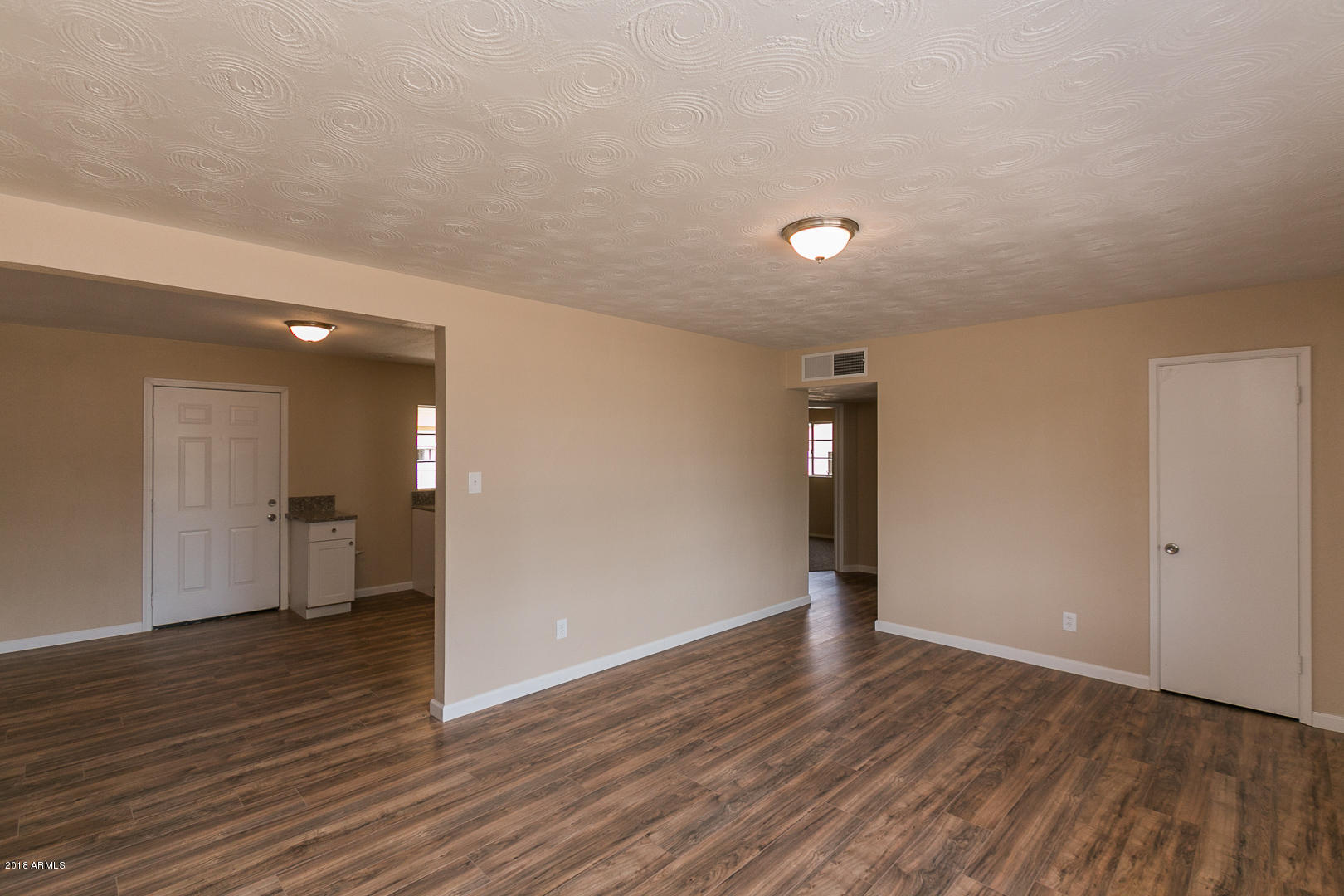 5017 West Ocotillo Road Glendale, AZ 85301 - Photo 6 of 28 11198 (6 of 28)