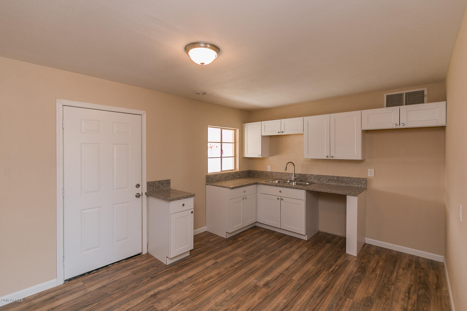 5017 West Ocotillo Road Glendale, AZ 85301 - Photo 7 of 28 11198 (7 of 28)