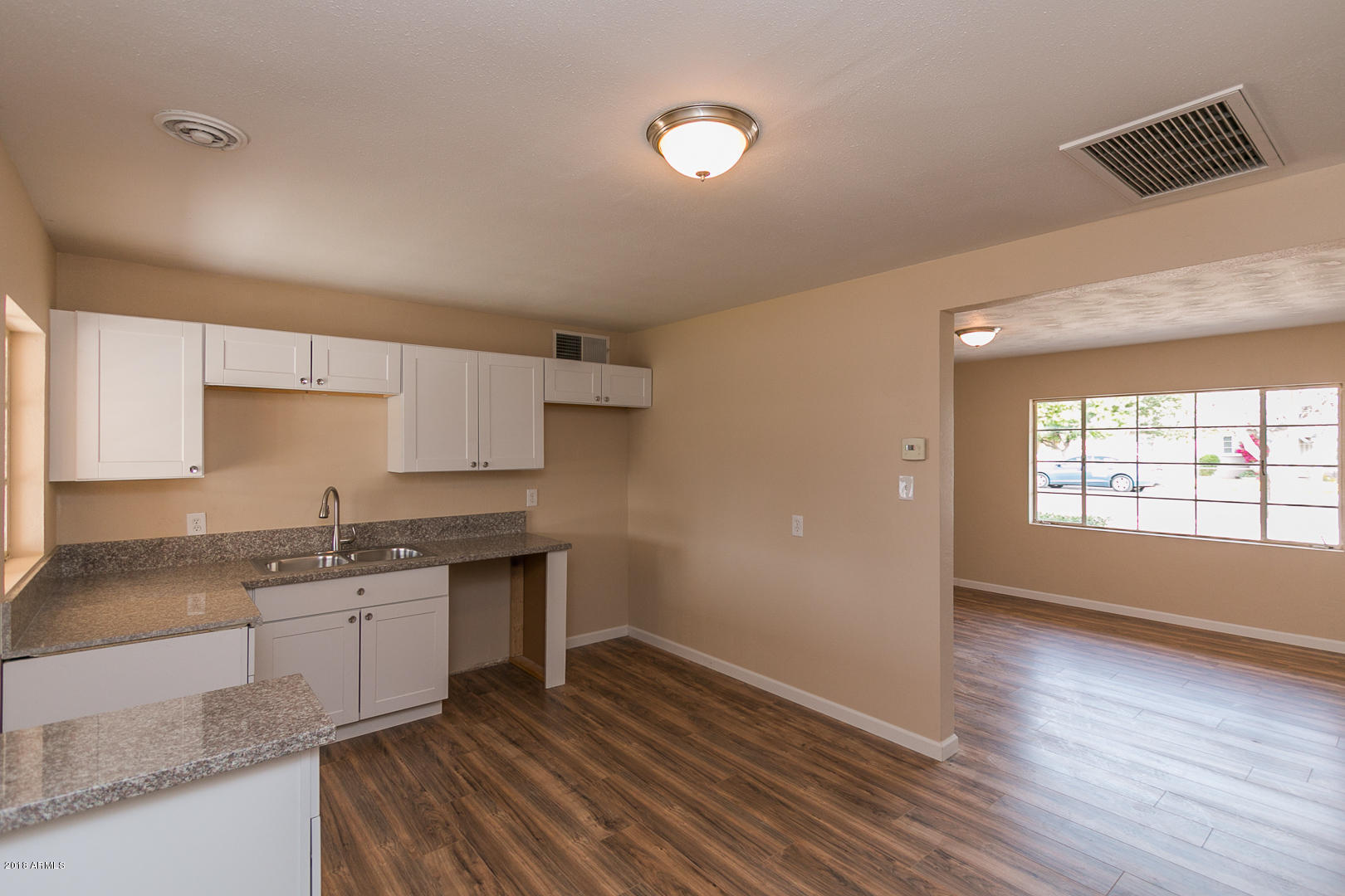 5017 West Ocotillo Road Glendale, AZ 85301 - Photo 8 of 28 11198 (8 of 28)