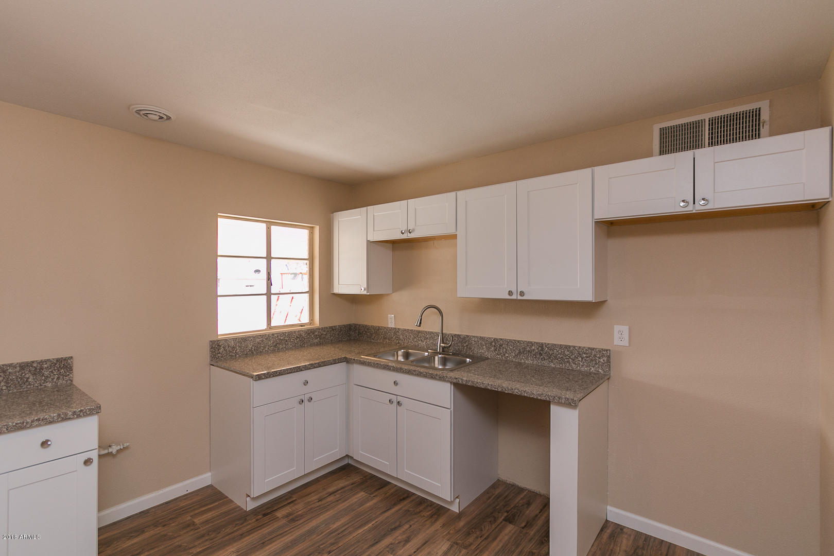 5017 West Ocotillo Road Glendale, AZ 85301 - Photo 9 of 28 11198 (9 of 28)
