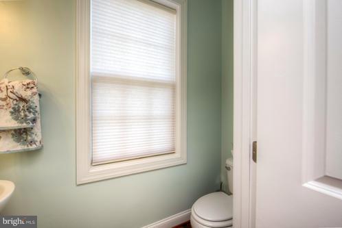 4455 Spring Run Road Warrenton, VA 20187 - Photo 8 of 30 Bath