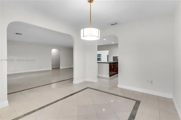 $7,200 | 8700 Southwest 64th Avenue, Pinecrest, FL 33156