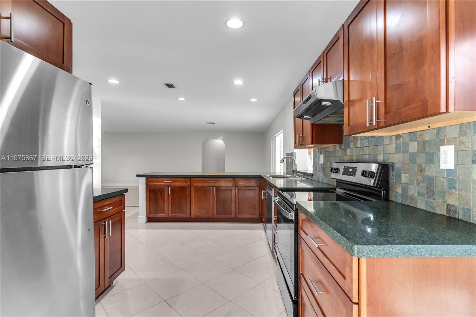 8700 Southwest 64th Avenue Pinecrest, FL 33156 - Photo 16 of 42