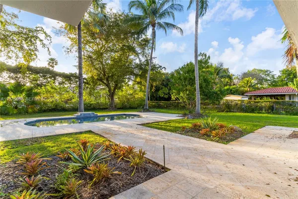 $7,200 | 8700 Southwest 64th Avenue, Pinecrest, FL 33156