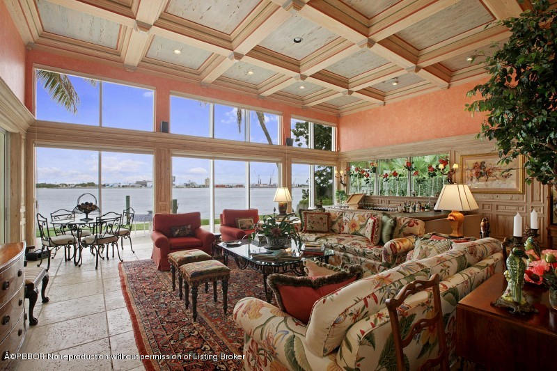 310 Mediterranean Road Palm Beach, FL 33480 - Photo 6 of 18 6 Living Area