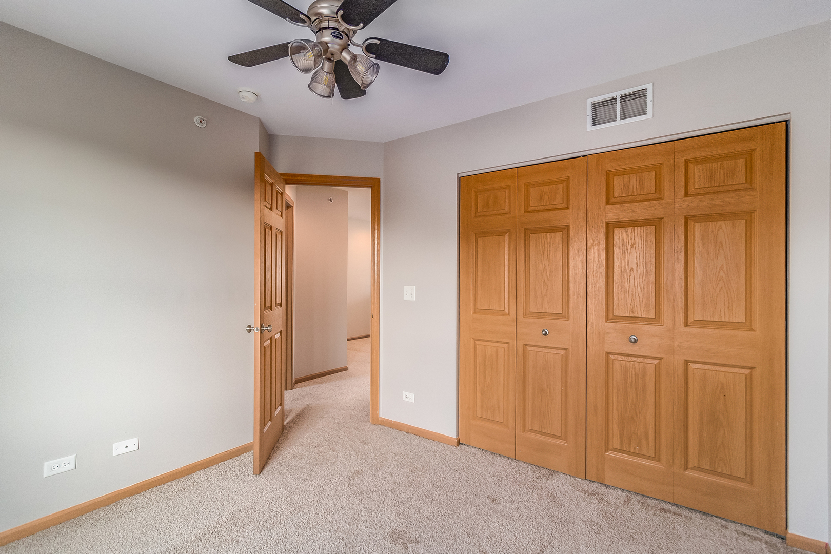 3863 Bailey Road Yorkville, IL 60560 - Photo 13 of 20 a view of an entryway space