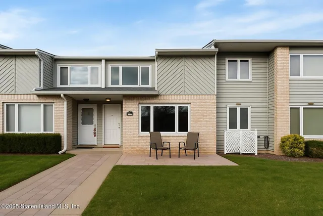 $479,900 | 695 Barlow Avenue | Eltingville