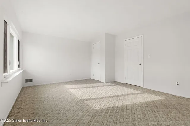 $479,900 | 695 Barlow Avenue | Eltingville