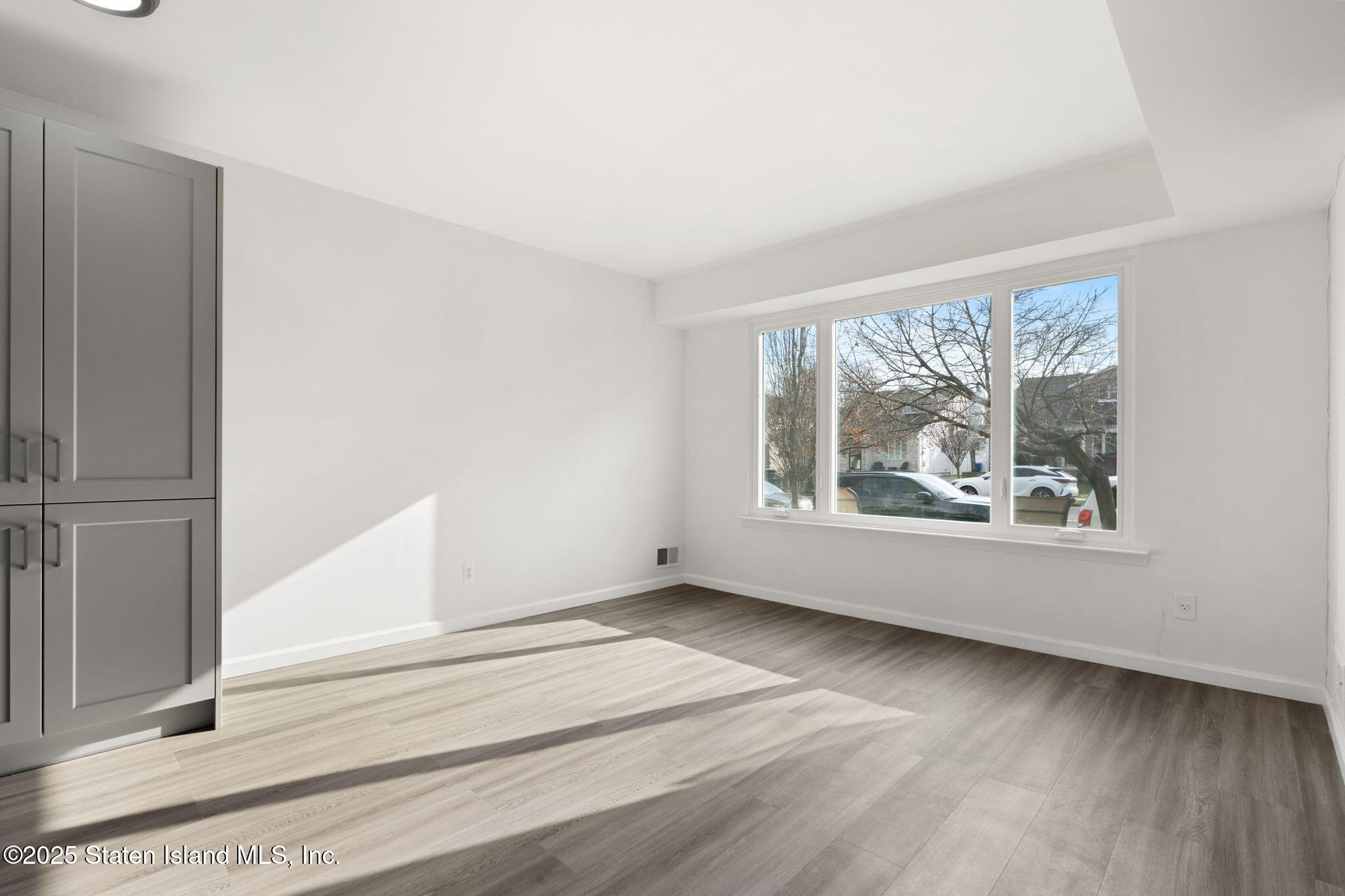 695 Barlow Avenue Staten Island, NY 10312 - Photo 5 of 20 7-web-or-mls-DSC07705