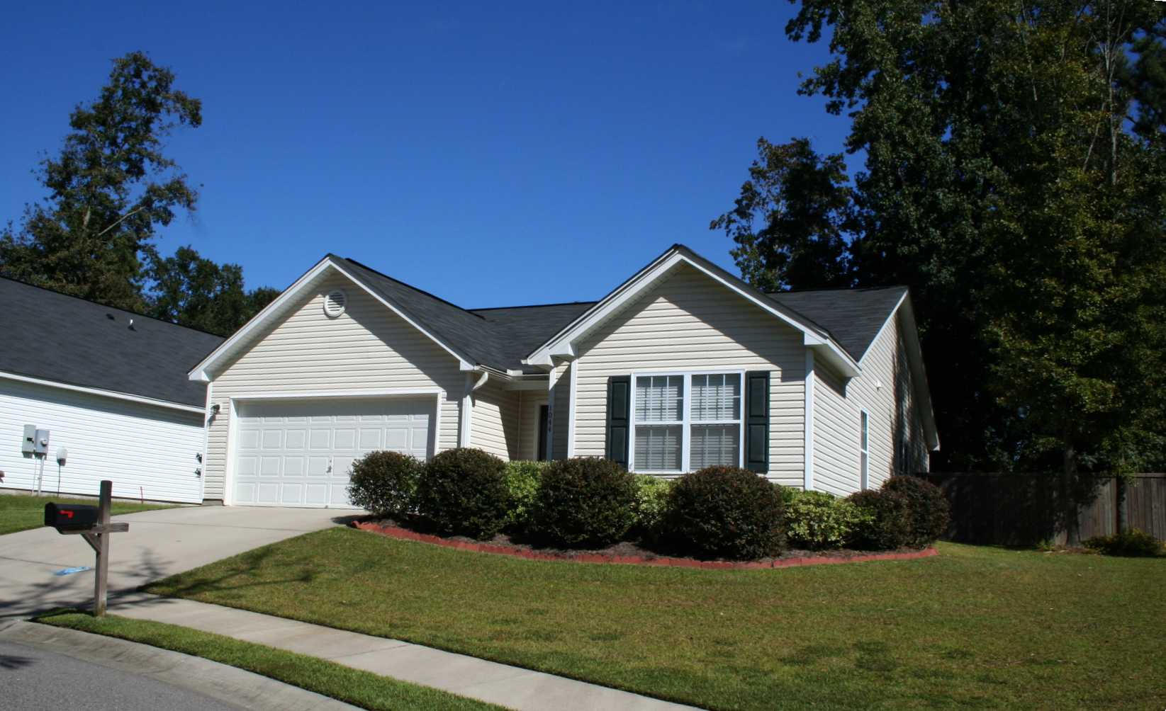 1044 Steelchase Lane Hanahan, SC 29410 - Photo 6 of 16 IMG_5662