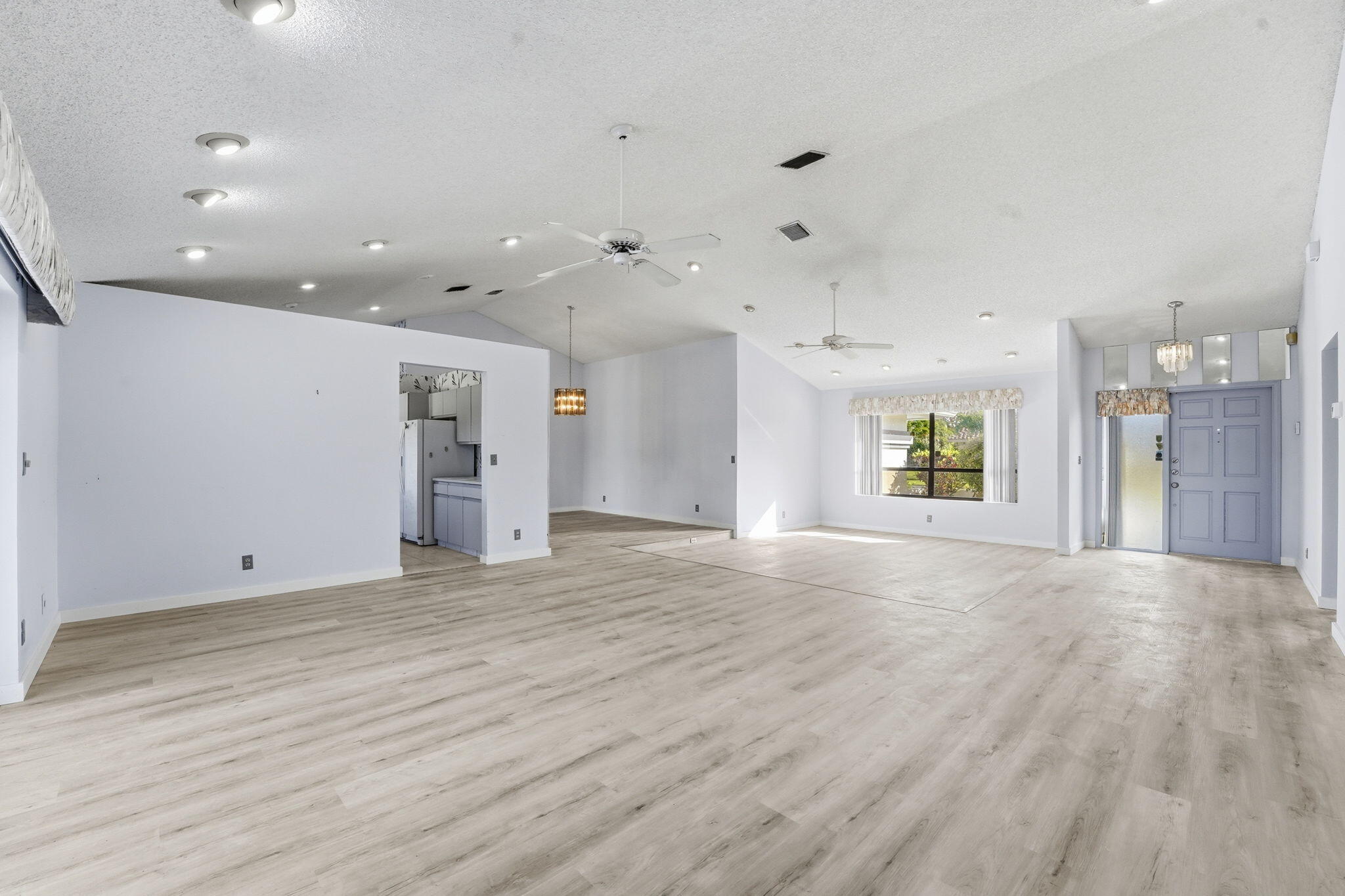 9476 El Clair Ranch Road Boynton Beach, FL 33437 - Photo 9 of 34 2-web-or-mls-DSC04982