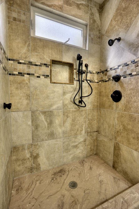 1400 Grimes Road Loudon, TN 37774 - Photo 24 of 32 a bathroom with a shower