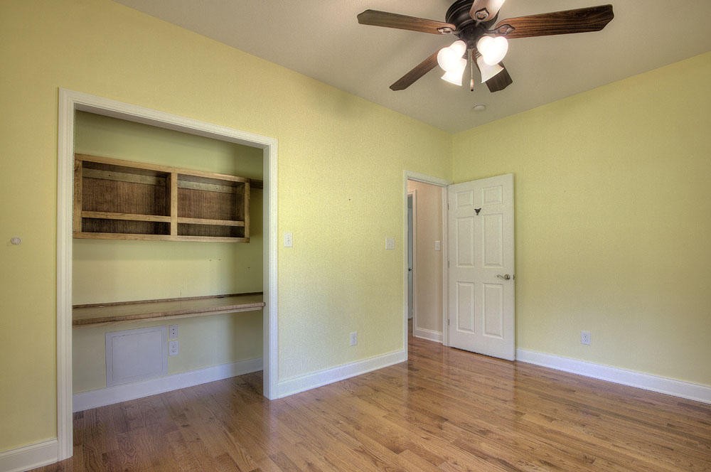 1400 Grimes Road Loudon, TN 37774 - Photo 29 of 32 wooden floor in an empty room
