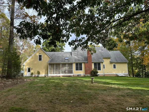 $665,000 | 33 Westwood Drive, Canton, CT 06019