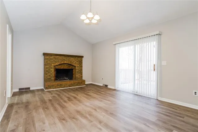 $1,910 | 305 Southeast Westminister Road, Blue Springs, MO 64014