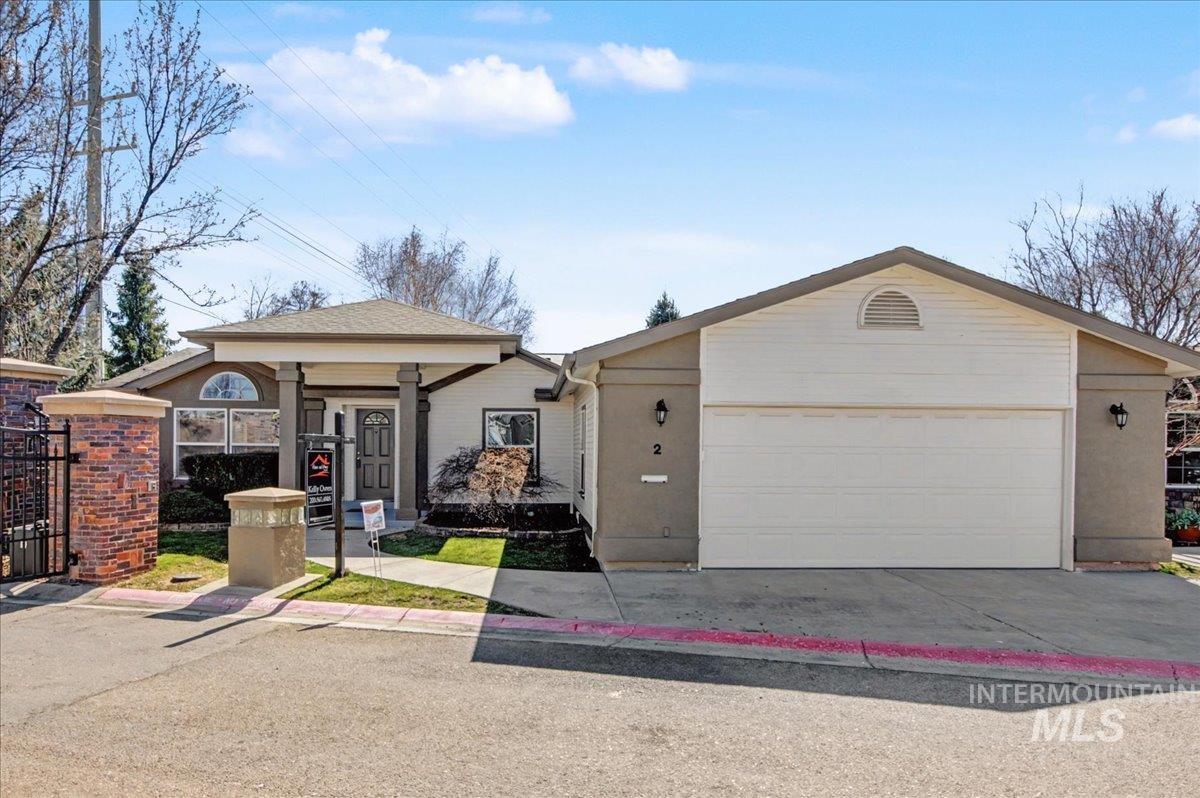 421 South Curtis Road, Unit 2 Boise, ID 83705 - Photo 3 of 36