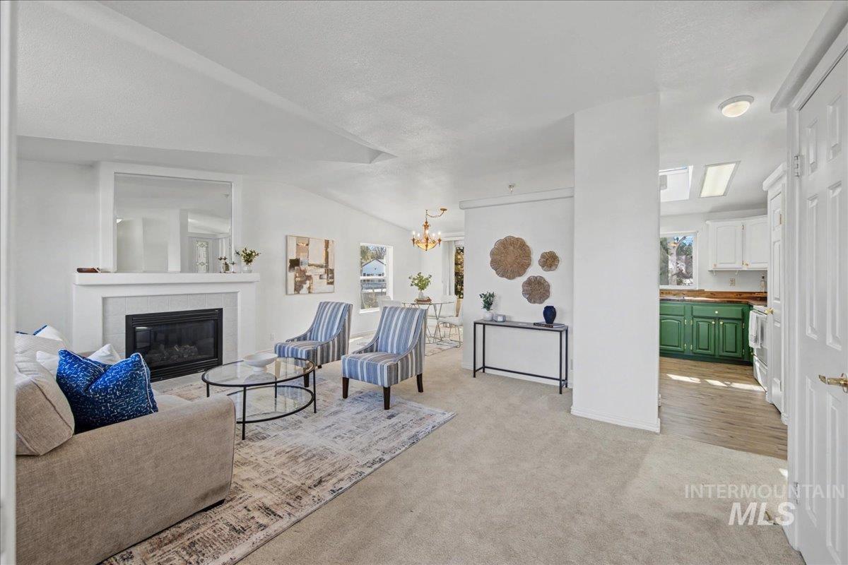 421 South Curtis Road, Unit 2 Boise, ID 83705 - Photo 5 of 36