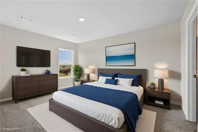 $291,095 | 420 Rock Creek Drive, Tonganoxie, KS 66086