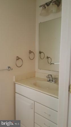 4450 Middletown Road Pomfret, MD 20675 - Photo 20 of 29 Master half bath