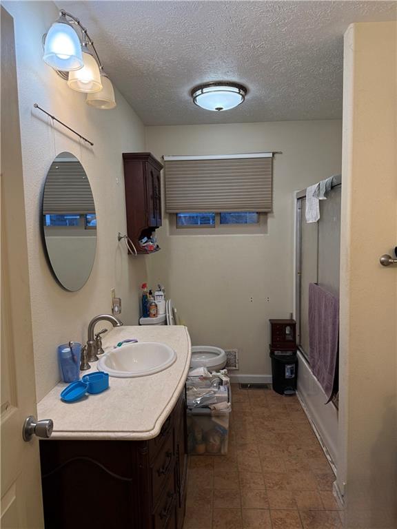 130 Crescent Drive Washington, PA 15301 - Photo 6 of 11 a bathroom with a sink and a mirror