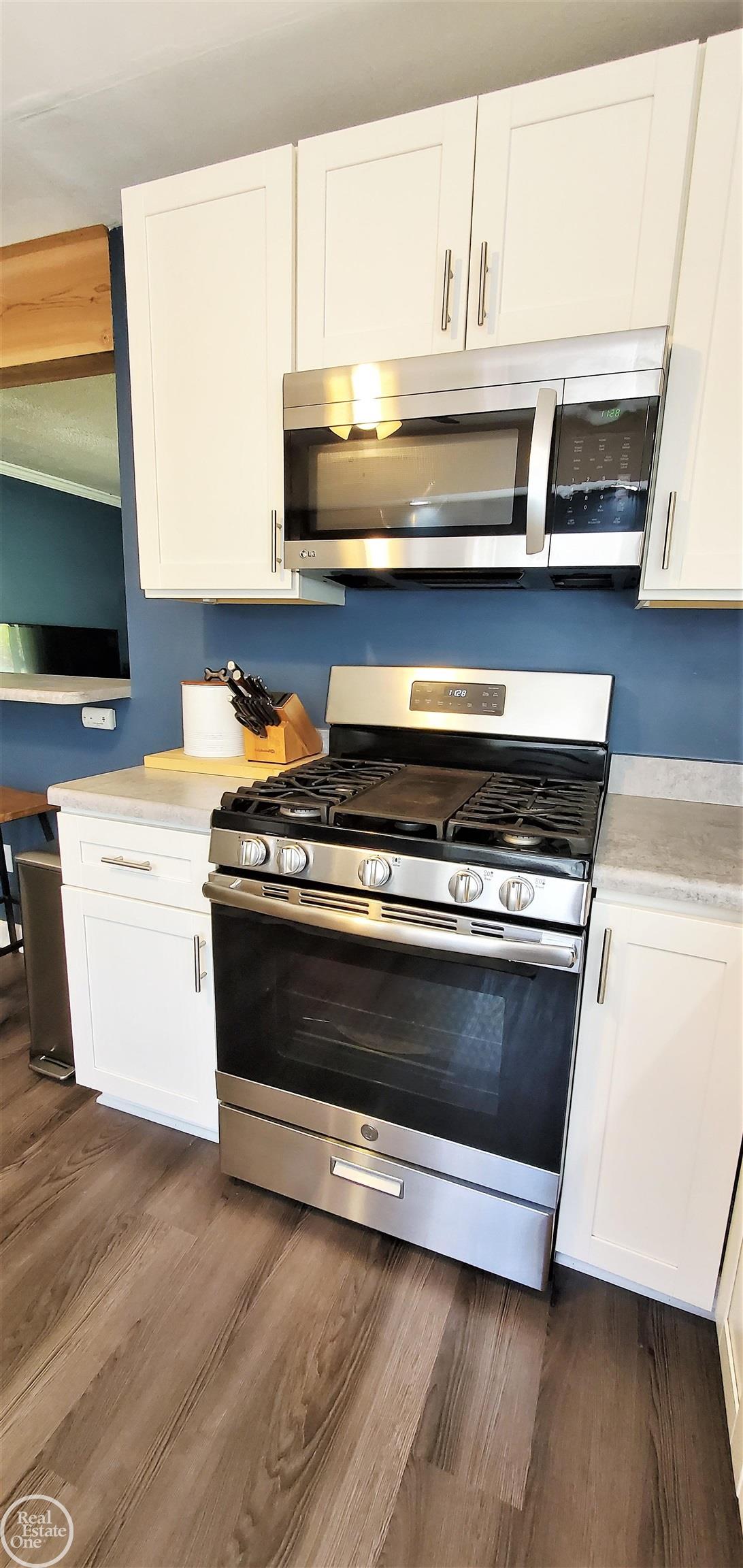 8815 Marsh Road Algonac, MI 48001 - Photo 31 of 77 50108341-30.JPG